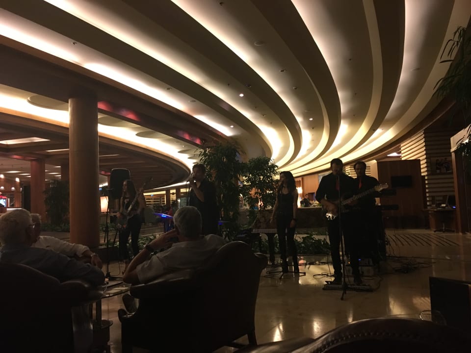 Lobby Gloria Serenity Resort