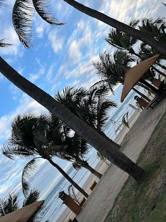 Strand Pandanus Resort