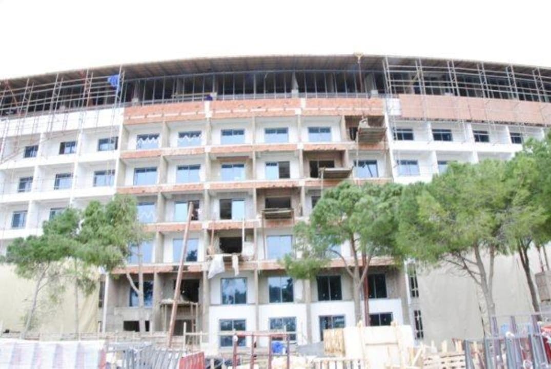Baustelle Granada Luxury Okurcalar