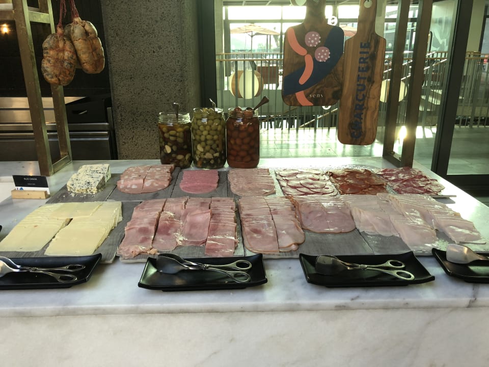 Gastro Salobre Hotel Resort & Serenity