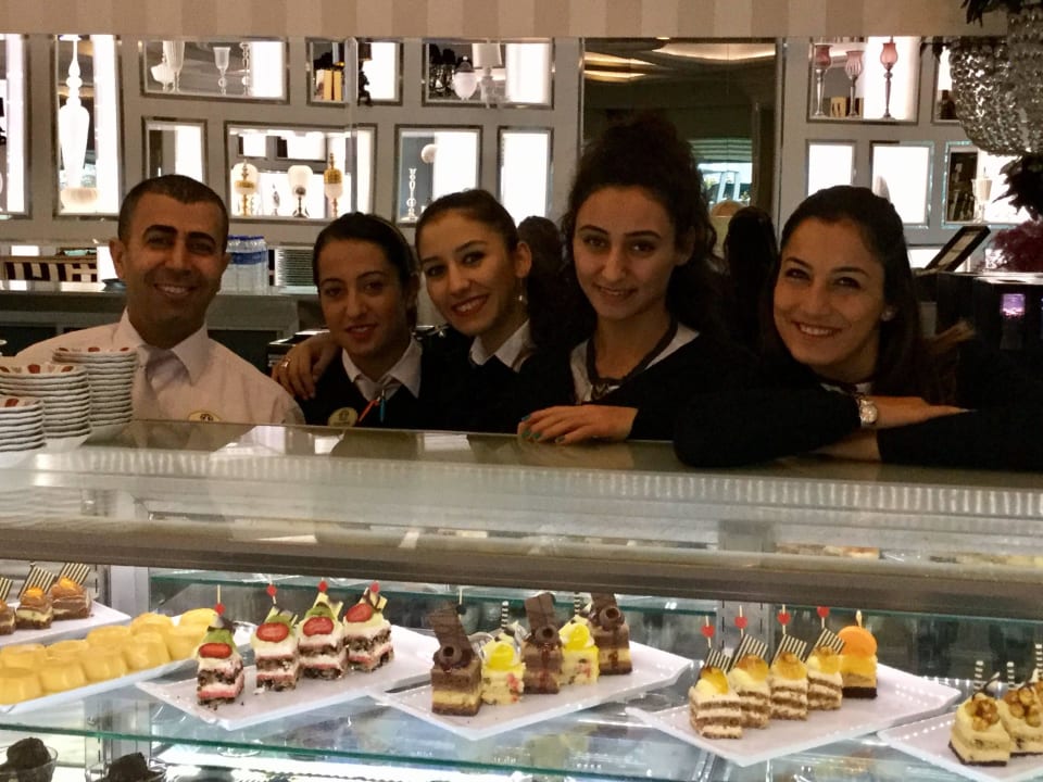 Danke diesem tollen Patisseriateam  Hotel Delphin Imperial