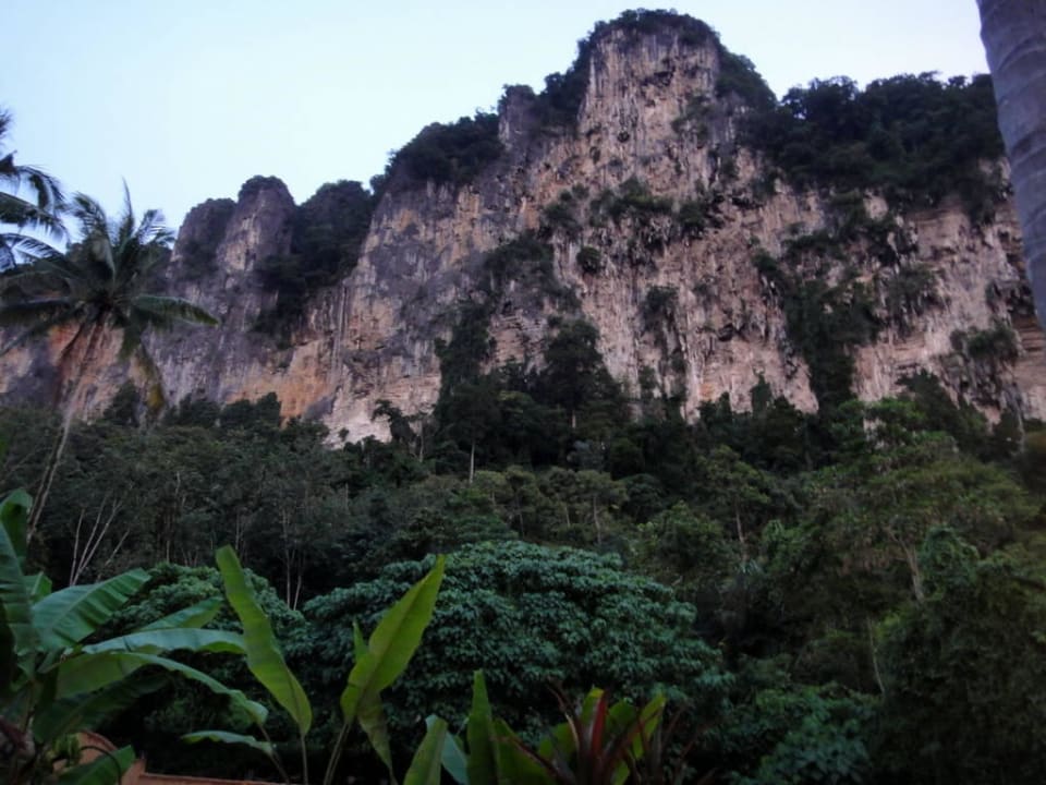 Скала Ban Sainai Resort