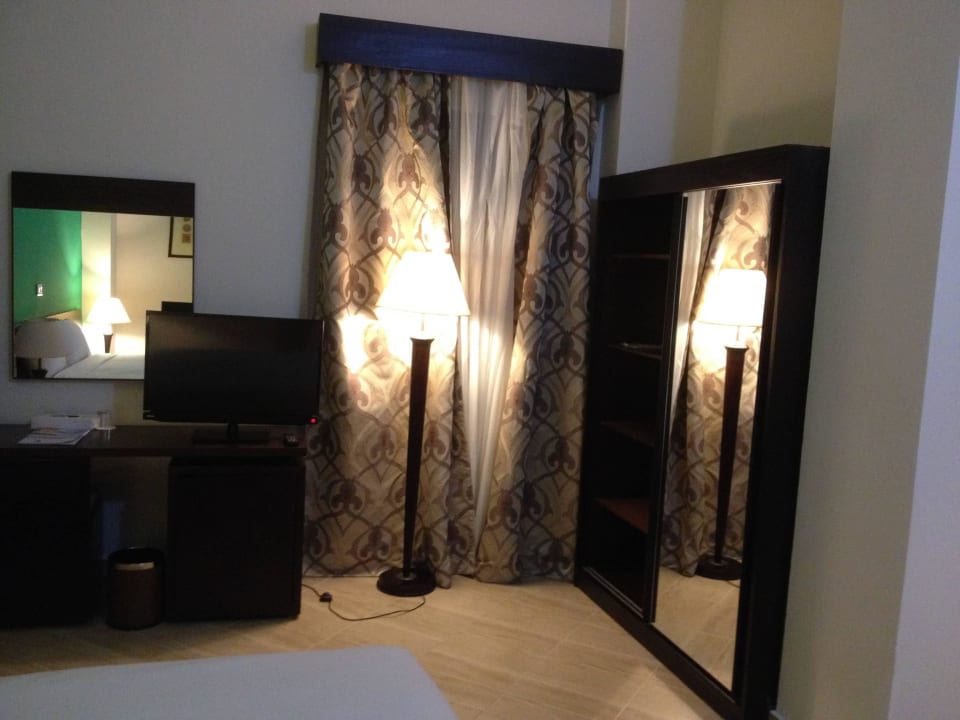 Familienzimmer Rohanou Beach Resort
