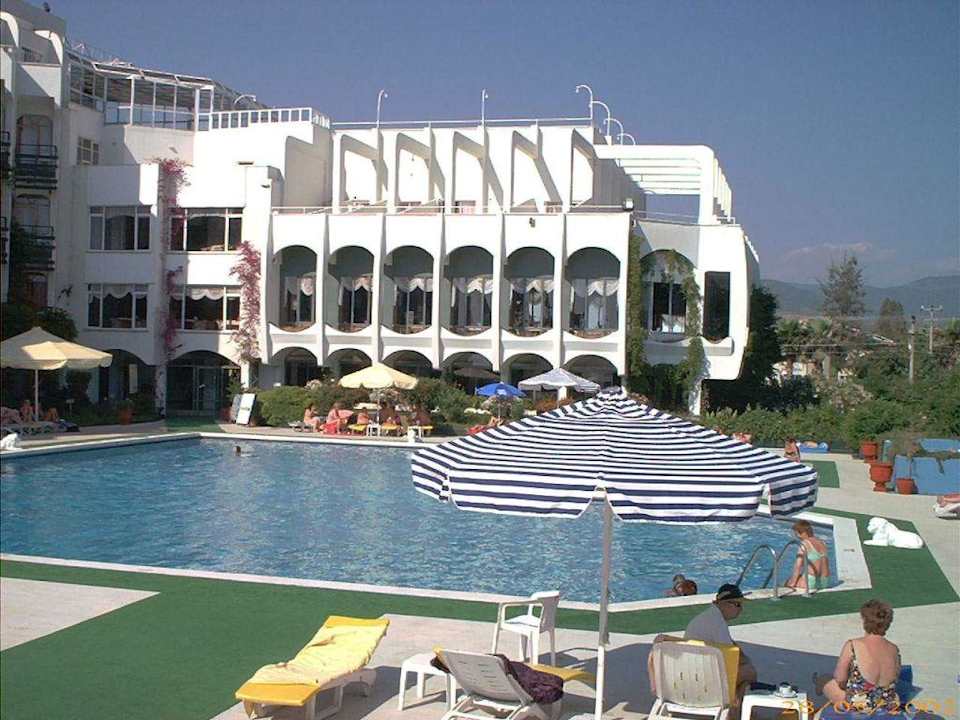 Pool Orient Life Resort Hotel