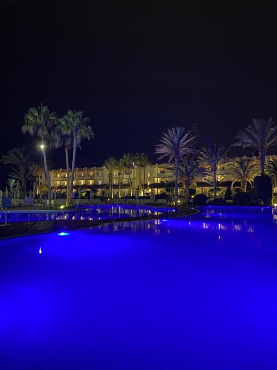 Pool Iberostar Waves Founty Beach