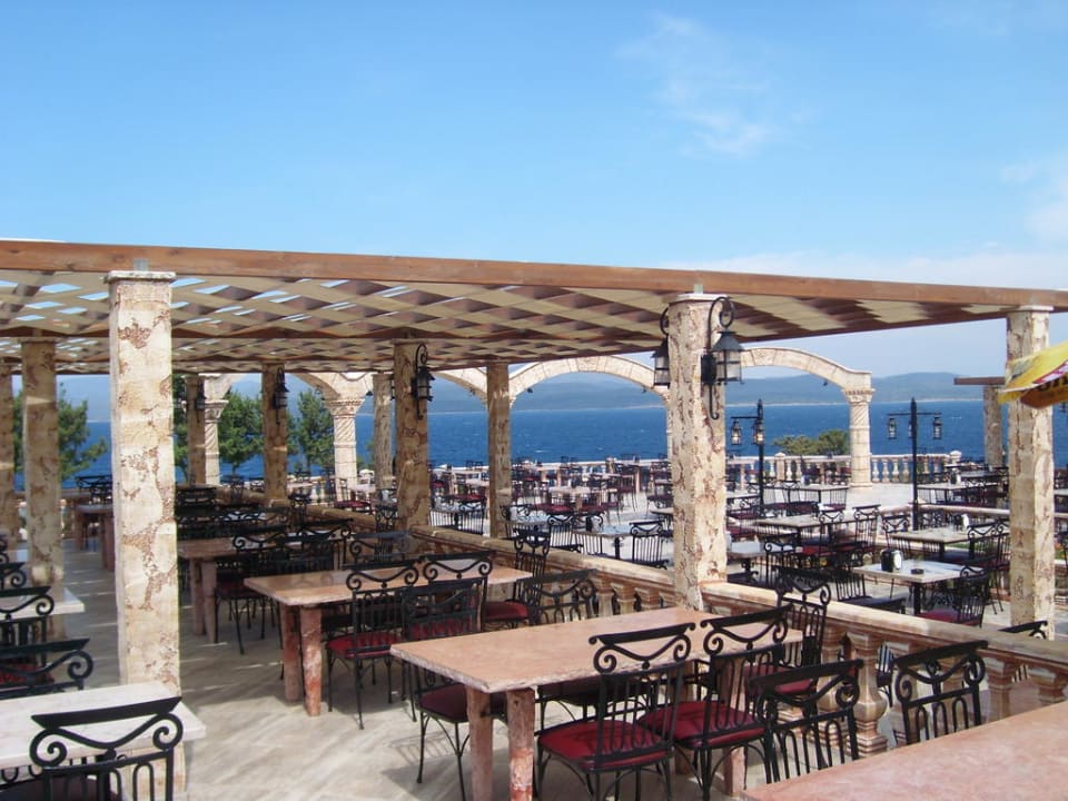 Außenterrasse des Restaurants Club Resort Atlantis