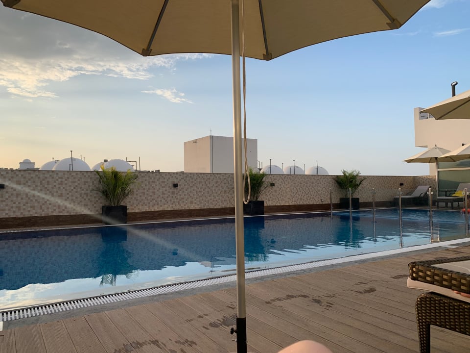 Pool Centara Muscat Hotel Oman