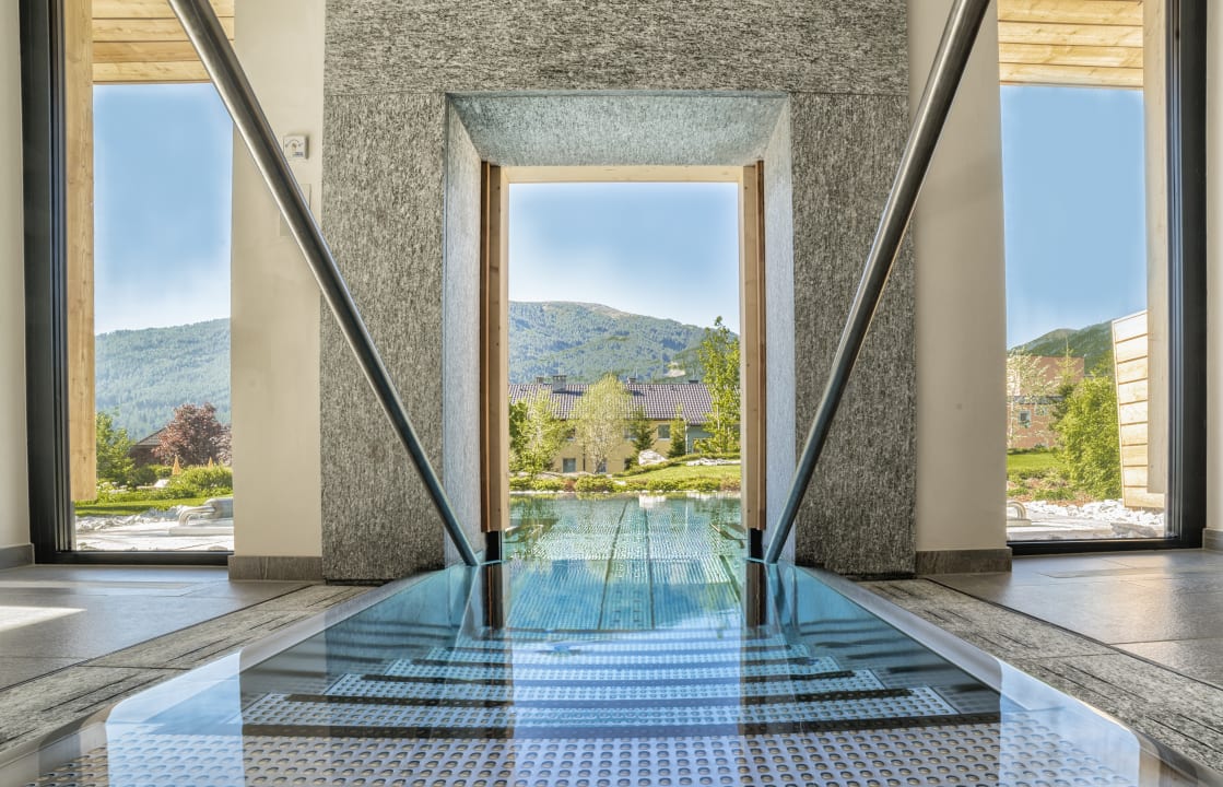 Pool Wellnesshotel Eggerwirt