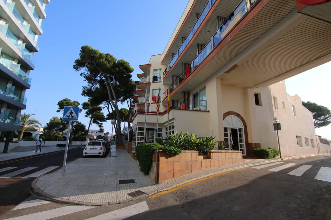 Hotel Cluma - Eingang Hotel Clumba