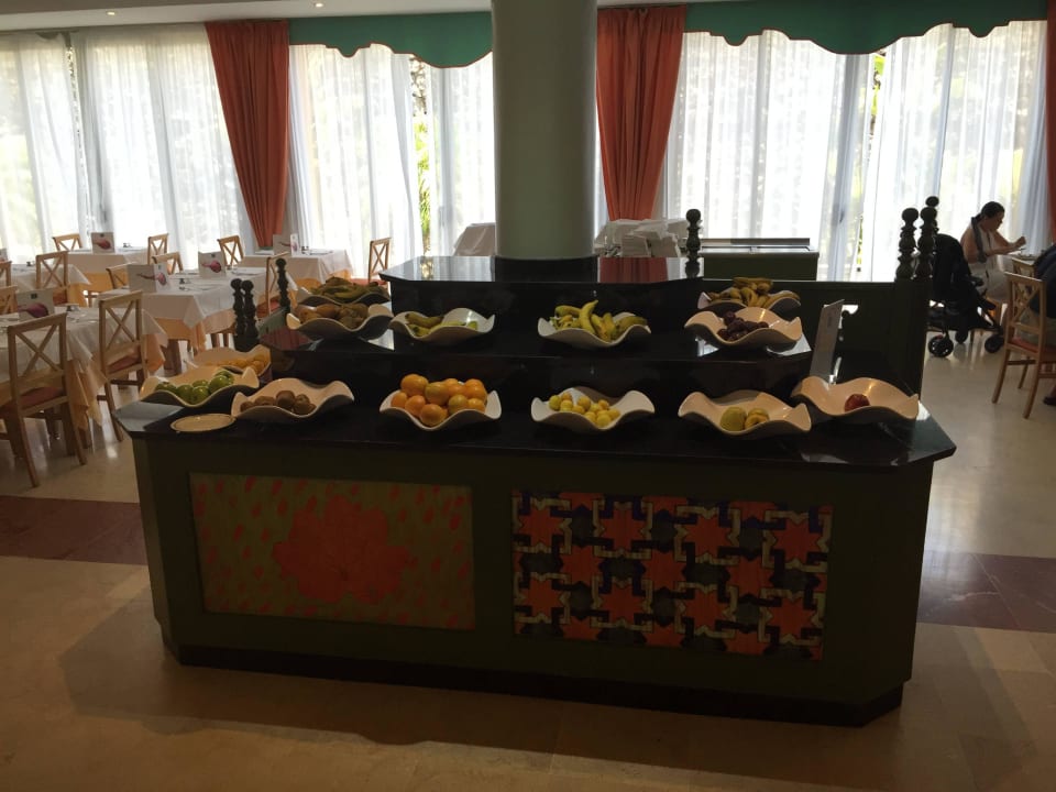 Buffet Obst Iberostar Selection Fuerteventura Palace