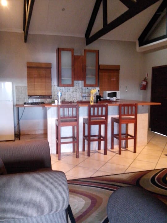 Zimmerausblick zur Küche Sunset Beach Lodge