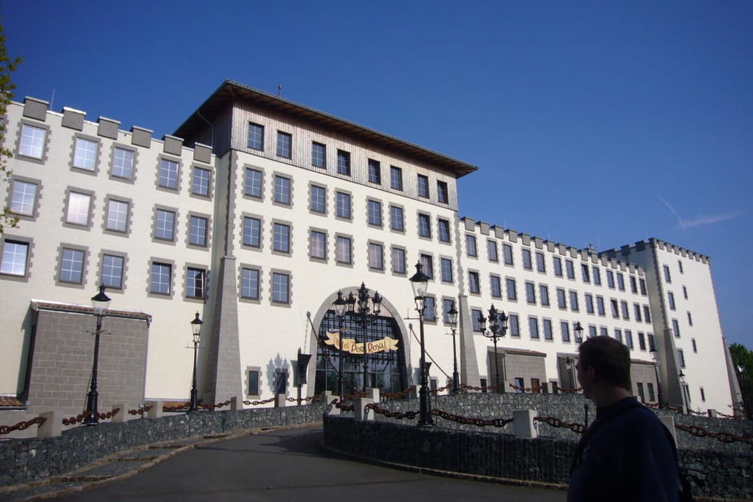 Hotel von Außen Heide Park Abenteuerhotel
