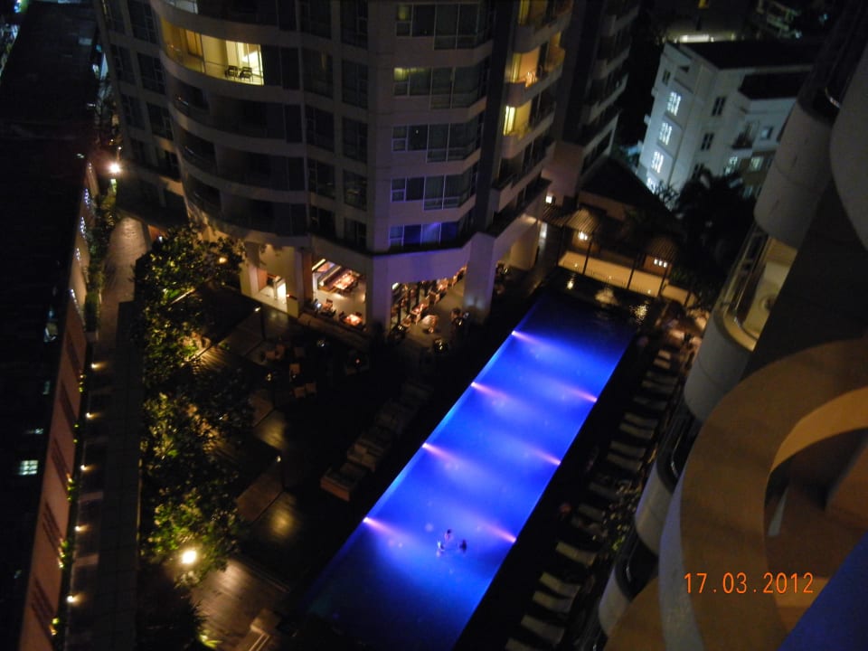 Swimming-Pool JC Kevin Sathorn Bangkok Hotel