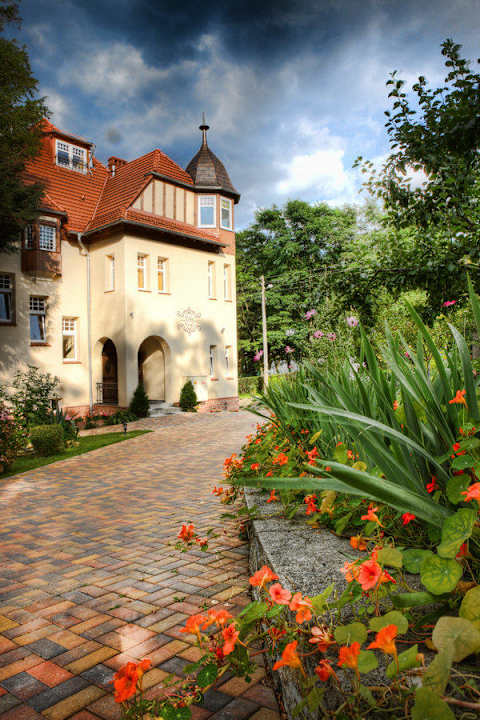 Widok od strony ogrodu Villa Vital