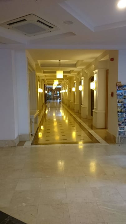 Gebäude 1 Alba Queen Hotel