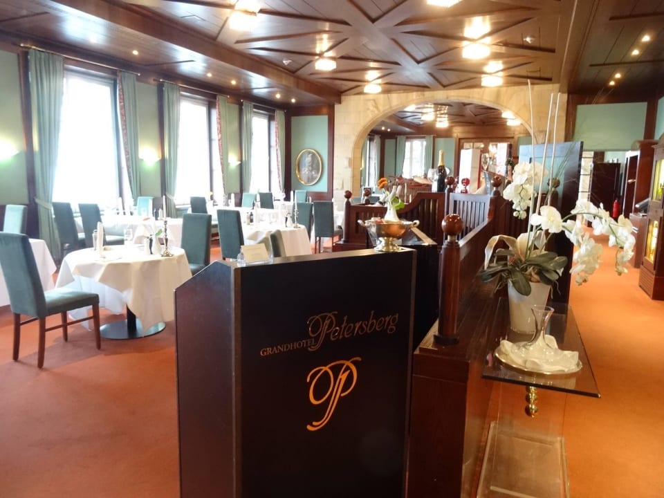 Elegantes Restaurant Steigenberger Icon Grandhotel Petersberg