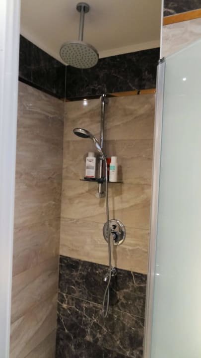 Die Regendusche Hotel Royal Garden Beach