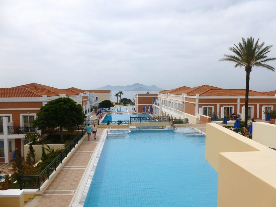 Vue depuis la terrasse principale Porto Bello Royal