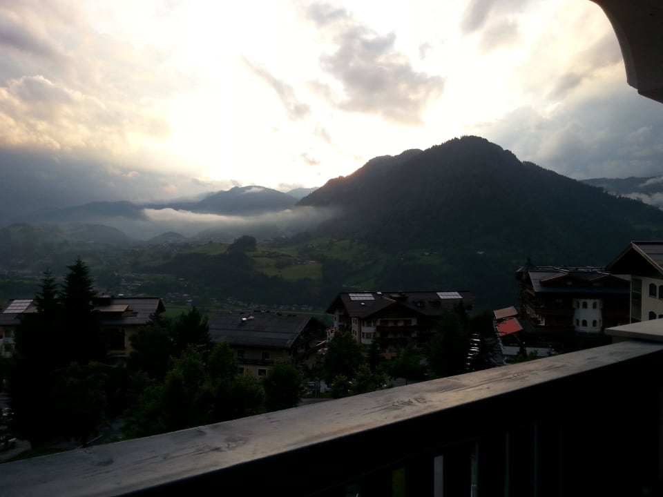 Abendstimmung  Alpina Alpendorf