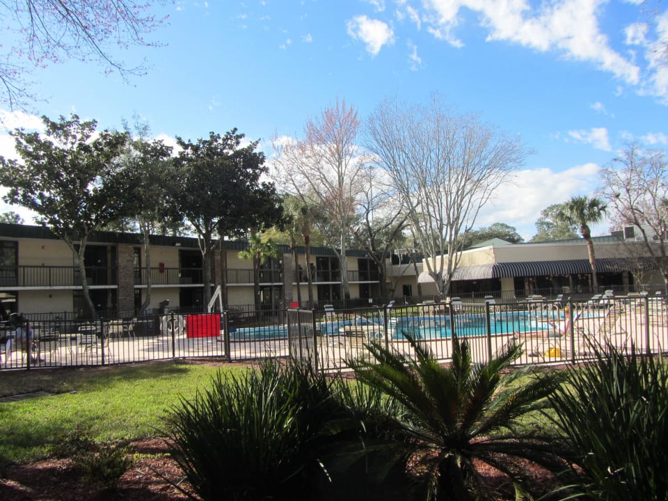 Schöner Innenhof Ramada Jacksonville Hotel & Conference Center