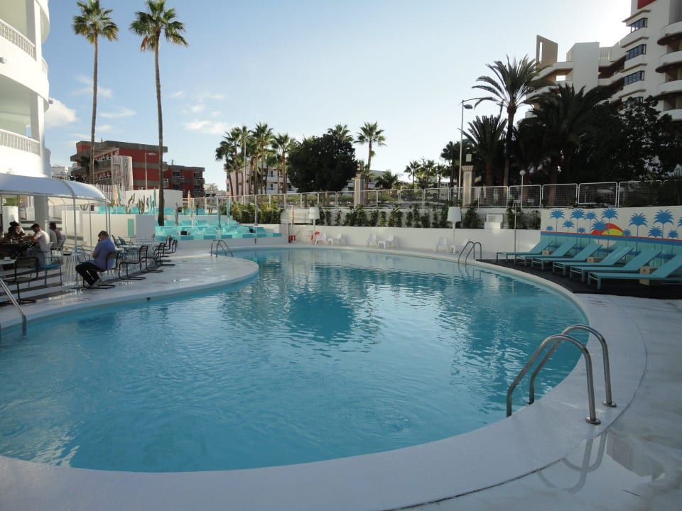 Pool  Hotel Gold by Marina