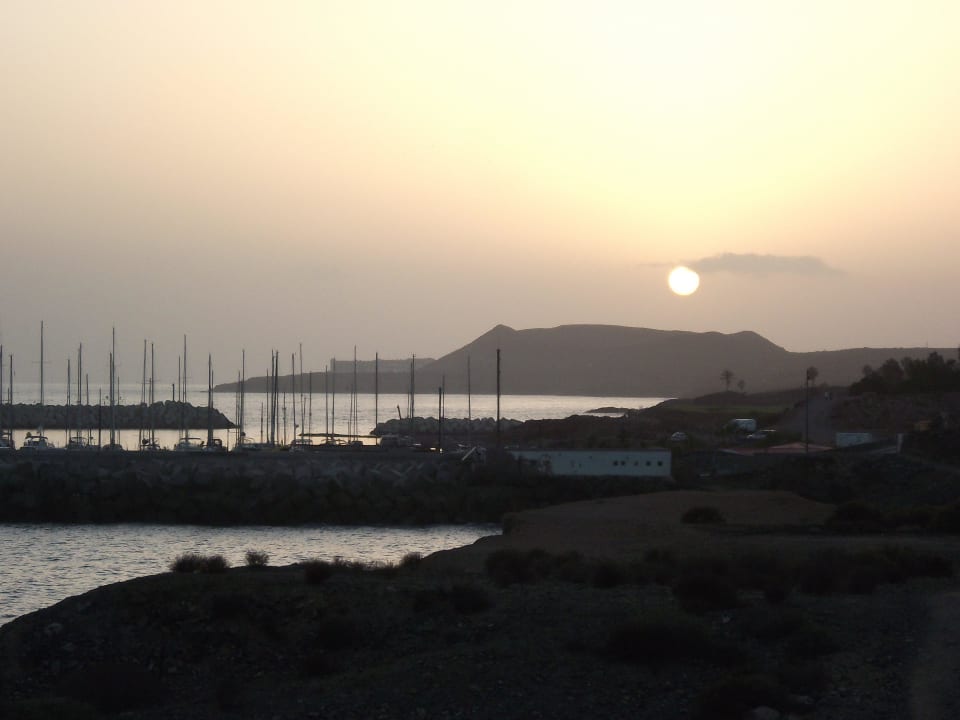 Заход солнца Santa Barbara Golf and Ocean Club