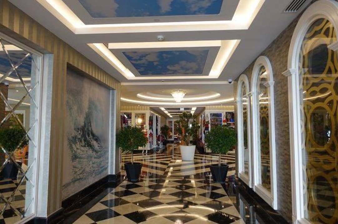 Eingangsbereich Azura Deluxe Resort & Spa Hotel