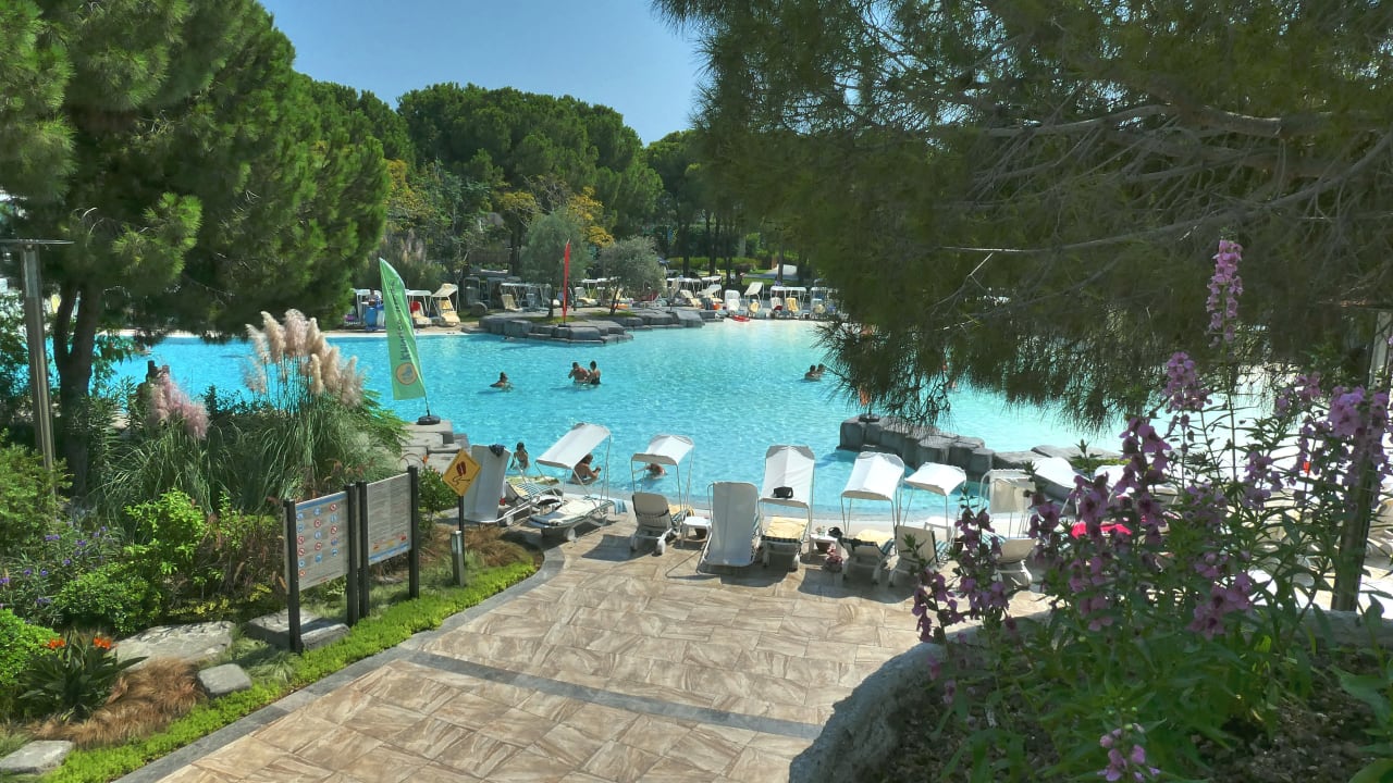 Pool Xanadu Resort Hotel