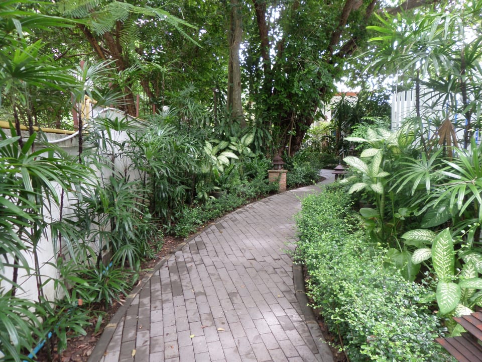 Gartenanlage Laksasubha Hua Hin