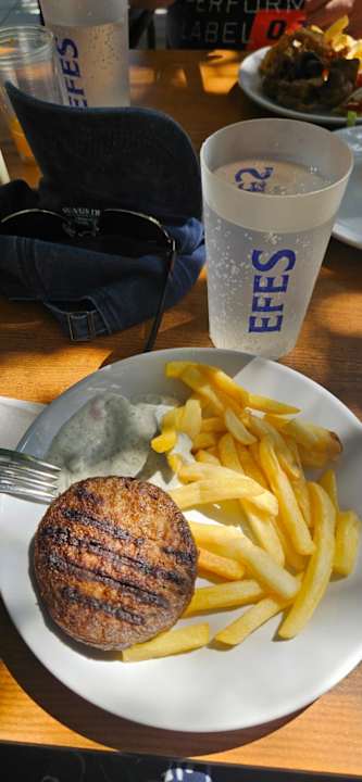 Gastro Cenger Beach Resort & Spa