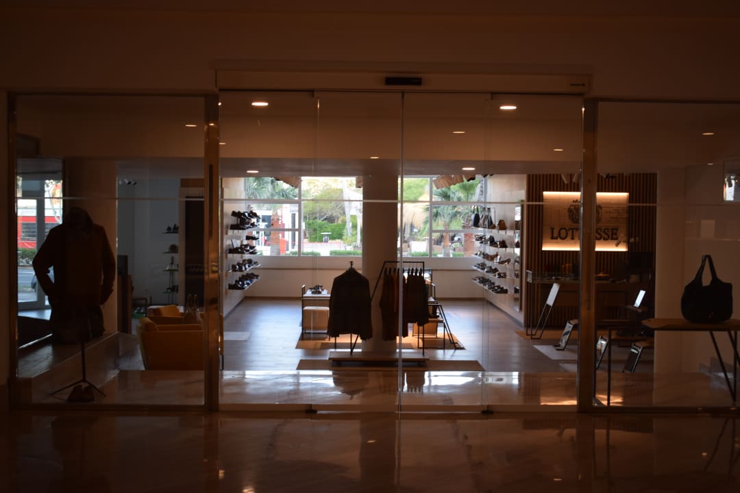 Geschäft in der Lobby Iberostar Waves Playa de Muro