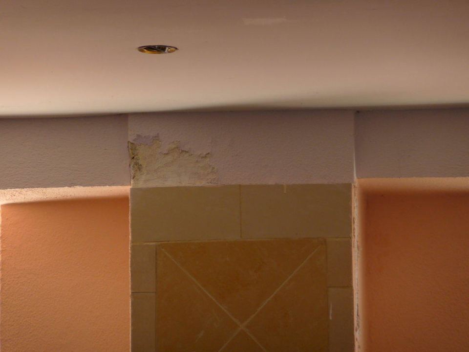 Der Putz kommt ab Hotel Ambiente Palace