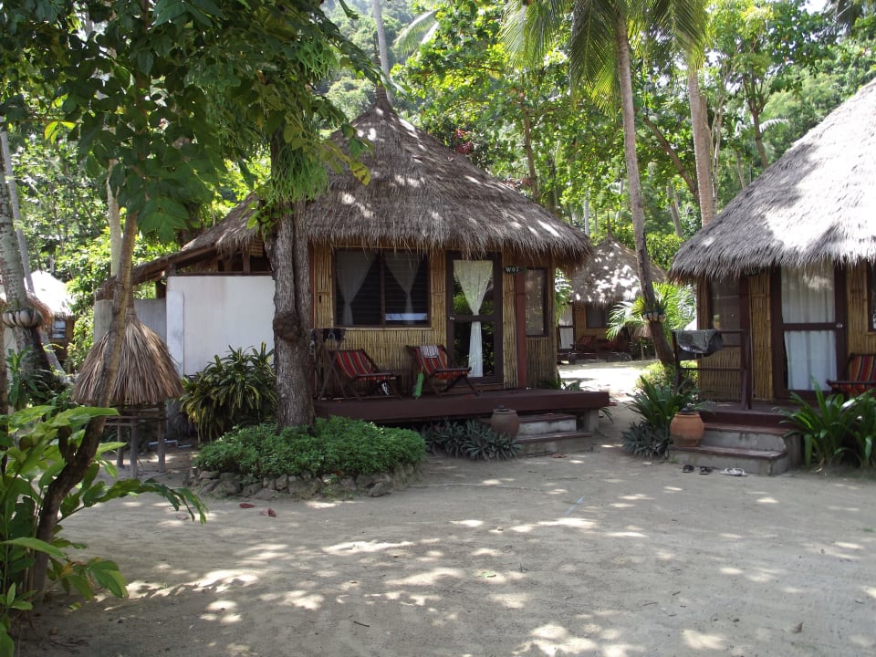 Bungalows in der 2. Reihe Hotel Thapwarin Resort
