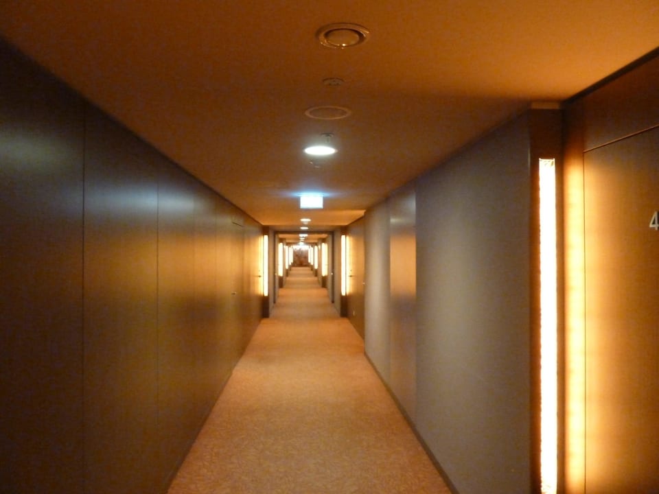 Hotelgang zu den Zimmern Austria Trend Hotel Savoyen Vienna