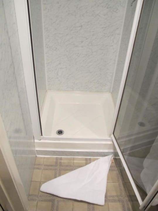 Duschwanne mit PVC Wänden New Steine Hotel