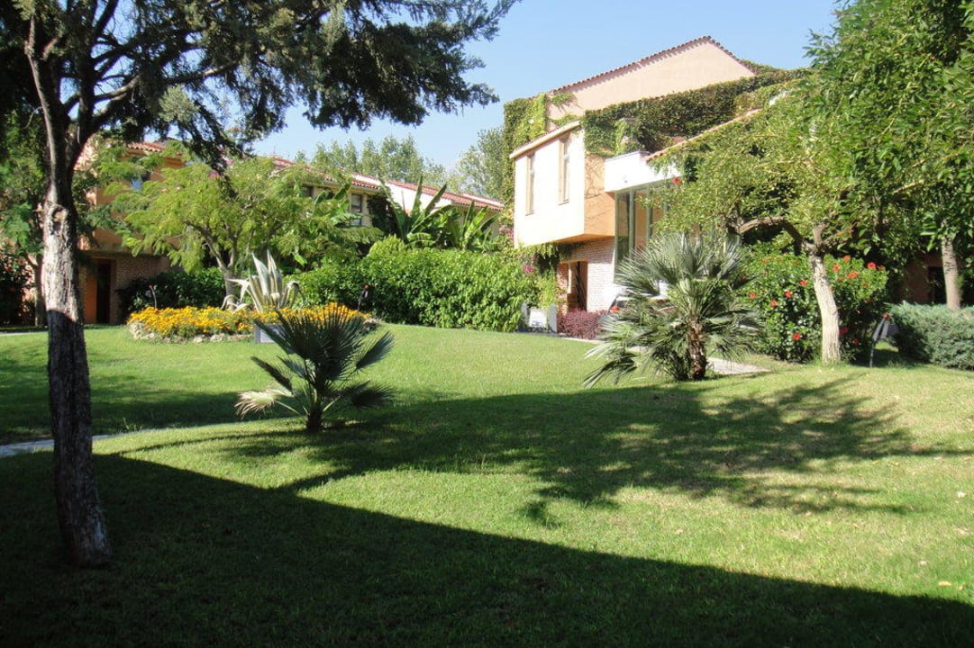 Nebengebäude der Gartenanlage Limak Limra Hotel & Resort