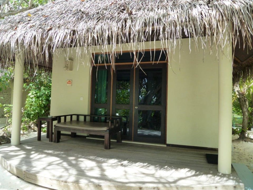 Strandbungi 306 Ansicht von vorne Ellaidhoo Maldives by Cinnamon