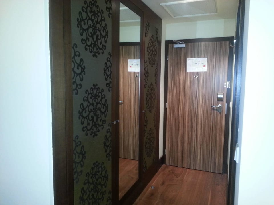 Eingang Hotel Savannah