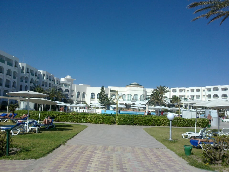 Blick vom Strand kommend Hotel El Mouradi Mahdia