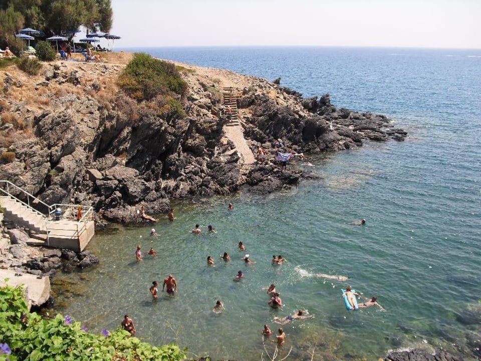 Hotelbucht Ausblick von der Liegewiese Lindos Royal Resort