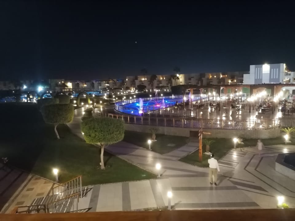 Außenansicht SUNRISE Crystal Bay Resort