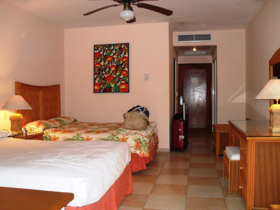 Altes Zimmer / sehr gross!!! Punta Cana Princess All Suites Resort & Spa