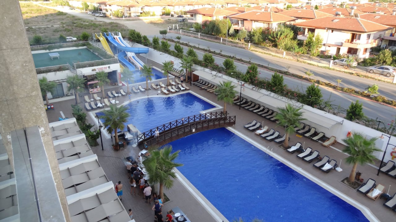 Vanop terras genomen Linda Sunny Beach Hotel & Spa