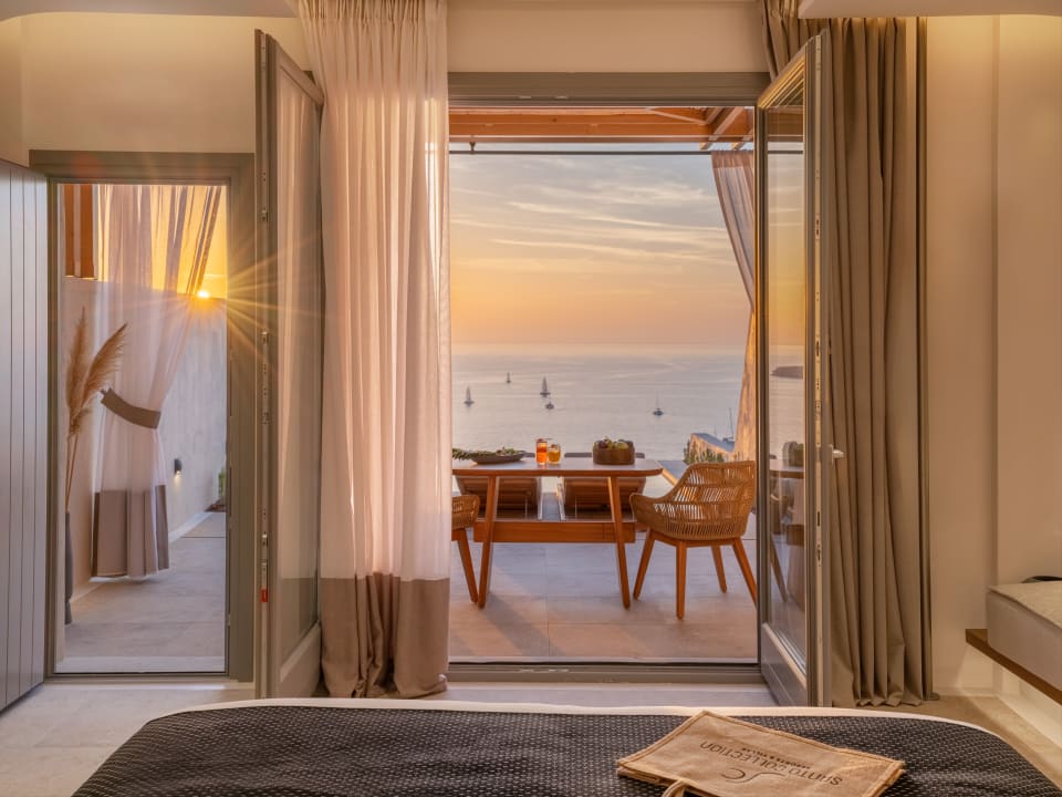 Zimmer Santo Mine Oia Suites