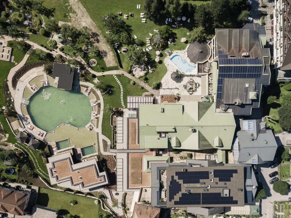 Außenansicht Neuhaus Zillertal Resort