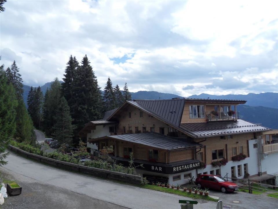 Voorkant hotel Frieden DAS Alpine Panorama  Hotel