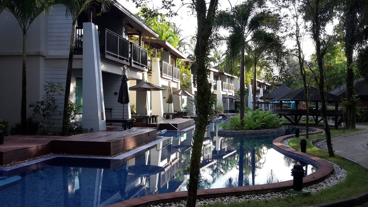 Pool mit Pool Access Zimmer  La Flora Khao Lak