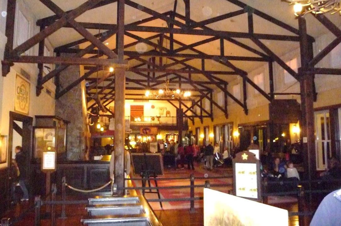 Die Eingangshalle Disney's Hotel Cheyenne