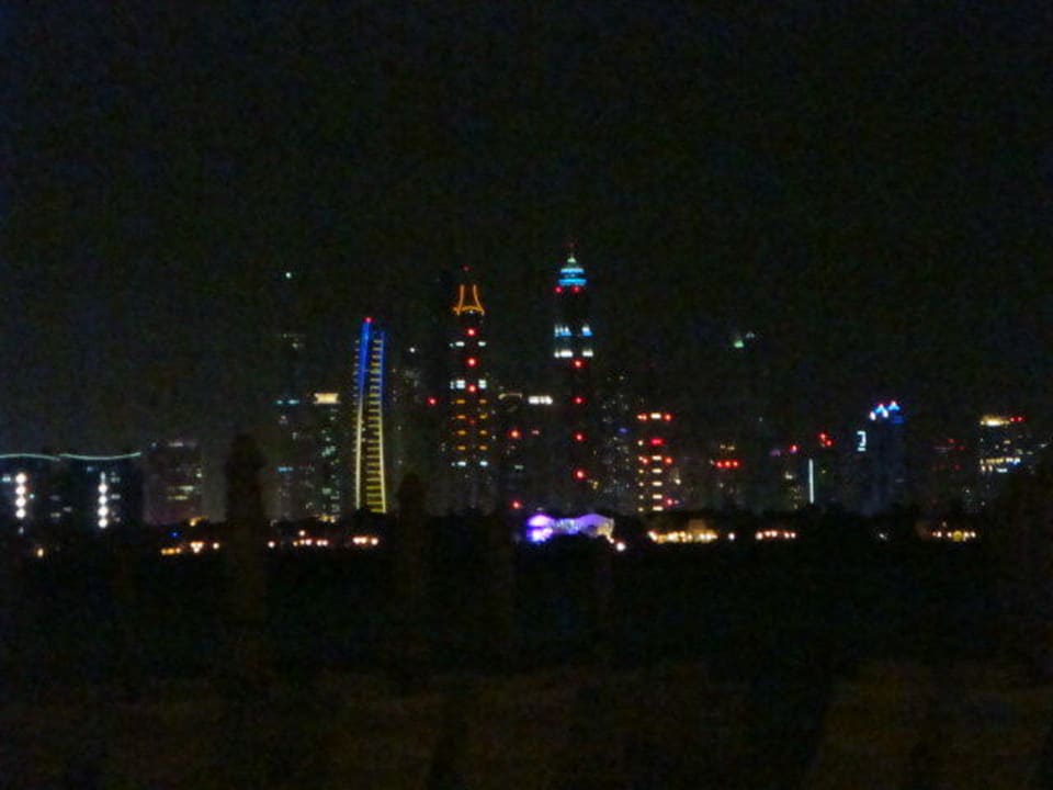 Jumeirah Skyline bei Nacht Atlantis, The Palm