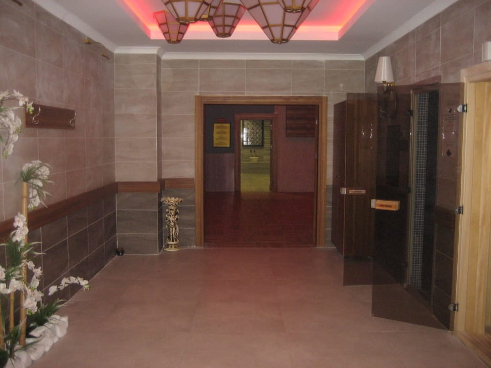 Hotel Mary Hotel Side